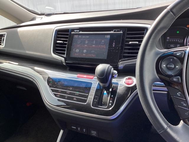 オデッセイ アブソルート・Ｘホンダセンシングアドバンスドパッケジ　メモリーナビ　ドラレコ　ＥＴＣ　記録簿　バックモニター付　ＡＢＳ　ＤＶＤ再生可　アイドリングストップ　ナビＴＶ　オートエアコン　クルコン　地デジ　スマキー　ＬＥＤヘッド　ＵＳＢ　コーナーセンサー（6枚目）