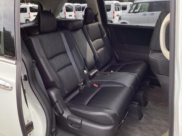 オデッセイ アブソルート・Ｘホンダセンシングアドバンスドパッケジ　メモリーナビ　ドラレコ　ＥＴＣ　記録簿　バックモニター付　ＡＢＳ　ＤＶＤ再生可　アイドリングストップ　ナビＴＶ　オートエアコン　クルコン　地デジ　スマキー　ＬＥＤヘッド　ＵＳＢ　コーナーセンサー（18枚目）