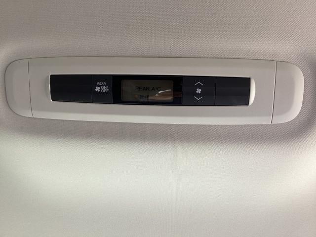 オデッセイ アブソルート・Ｘホンダセンシングアドバンスドパッケジ　メモリーナビ　ドラレコ　ＥＴＣ　記録簿　バックモニター付　ＡＢＳ　ＤＶＤ再生可　アイドリングストップ　ナビＴＶ　オートエアコン　クルコン　地デジ　スマキー　ＬＥＤヘッド　ＵＳＢ　コーナーセンサー（22枚目）