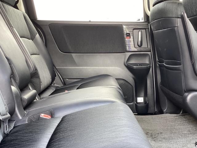 オデッセイ アブソルート・Ｘホンダセンシングアドバンスドパッケジ　メモリーナビ　ドラレコ　ＥＴＣ　記録簿　バックモニター付　ＡＢＳ　ＤＶＤ再生可　アイドリングストップ　ナビＴＶ　オートエアコン　クルコン　地デジ　スマキー　ＬＥＤヘッド　ＵＳＢ　コーナーセンサー（29枚目）