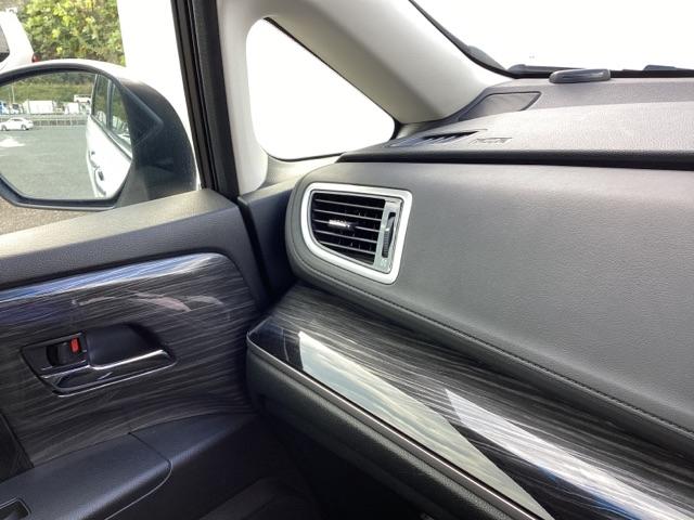 オデッセイ アブソルート・Ｘホンダセンシングアドバンスドパッケジ　メモリーナビ　ドラレコ　ＥＴＣ　記録簿　バックモニター付　ＡＢＳ　ＤＶＤ再生可　アイドリングストップ　ナビＴＶ　オートエアコン　クルコン　地デジ　スマキー　ＬＥＤヘッド　ＵＳＢ　コーナーセンサー（32枚目）