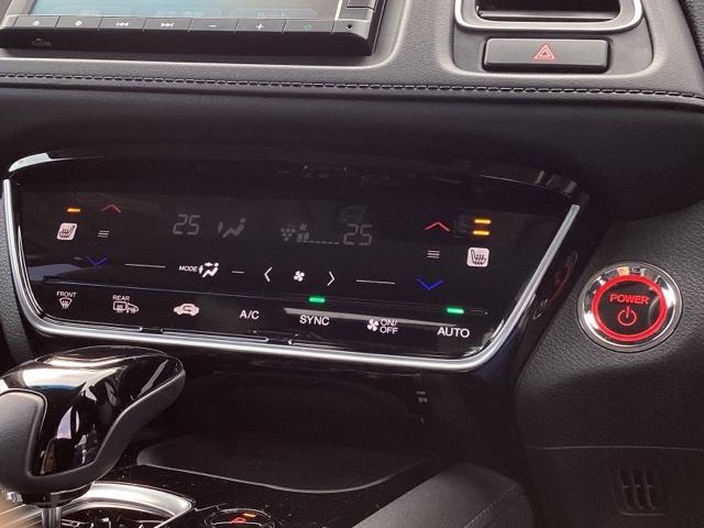 ヴェゼル ハイブリッドＺ・ホンダセンシング　メモリーナビ　リアカメラ　ＥＴＣ　レーダーサポート　Ｐセンサー　整備記録簿　横滑り防止システム　バックアイカメラ　盗難防止装置　シートヒーター付　スマ－トキ－　ＥＣＯモード　パワーウィンド　ＵＳＢ接続（14枚目）