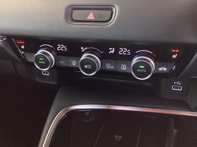 ヴェゼル e:HEVZ 純正ナビ フルセグ リアカメラ 衝突回避支援ブレーキ機能 スマキ Pトランク フルオートエアコン Dレコ エアバッグ 両席エアバック Rカメ パワーウィンドウ LEDランプ ソナー クルーズC USB(13枚目)