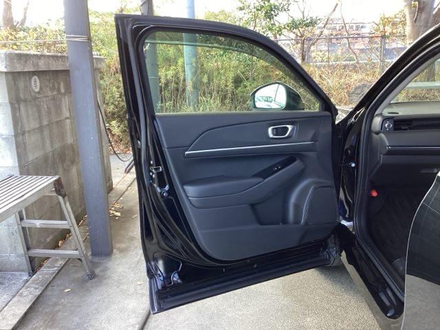 ヴェゼル e:HEVZ 純正ナビ フルセグ リアカメラ 衝突回避支援ブレーキ機能 スマキ Pトランク フルオートエアコン Dレコ エアバッグ 両席エアバック Rカメ パワーウィンドウ LEDランプ ソナー クルーズC USB(38枚目)