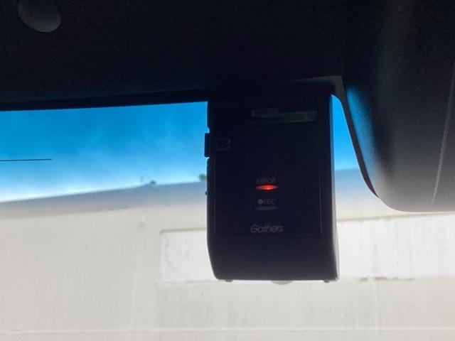 Ｎ－ＢＯＸカスタム Ｇ・ＥＸホンダセンシング　メモリーナビ　ＥＴＣ　リアカメラ　エアコン　盗難防止システム　ＰＷ　ドライブレコーダー　キーフリーシステム　ナビＴＶ　サイドエアバッグ　ＡＢＳ　ＬＥＤヘッドランプ　フルセグテレビ　スマキー　エアバッグ（14枚目）