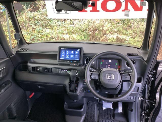 Ｎ－ＢＯＸカスタム ベースグレード　試乗車　メモリーナビ　ドラレコ　ＥＴＣ　ＵＳＢ接続　ＣＭＢＳ　Ｄレコ　禁煙　ベンチシート　オートエアコン　スマートキ　ＬＥＤ　盗難防止装置　クルコン　バックカメラ　フルセグＴＶ　パワーステアリング（2枚目）