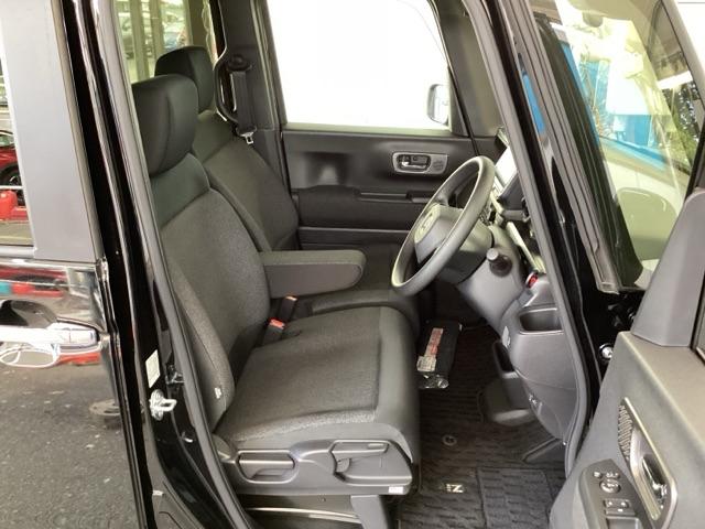 Ｎ－ＢＯＸカスタム ベースグレード　試乗車　メモリーナビ　ドラレコ　ＥＴＣ　ＵＳＢ接続　ＣＭＢＳ　Ｄレコ　禁煙　ベンチシート　オートエアコン　スマートキ　ＬＥＤ　盗難防止装置　クルコン　バックカメラ　フルセグＴＶ　パワーステアリング（16枚目）