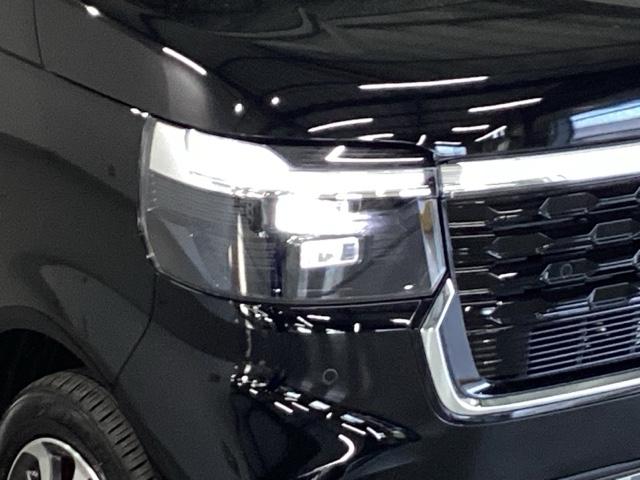 Ｎ－ＢＯＸカスタム ベースグレード　試乗車　メモリーナビ　ドラレコ　ＥＴＣ　ＵＳＢ接続　ＣＭＢＳ　Ｄレコ　禁煙　ベンチシート　オートエアコン　スマートキ　ＬＥＤ　盗難防止装置　クルコン　バックカメラ　フルセグＴＶ　パワーステアリング（22枚目）