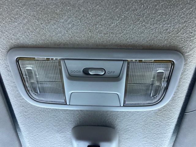 N-BOXカスタム G・ターボパッケージ ディスプレイオーディオ スマートキー セキュリティ パワーウインドウ ESC キーレスエントリー オートクルーズコントロール ABS 助手席エアバック パワーステアリング ターボ USB エアバック(27枚目)