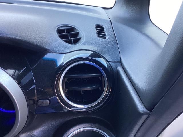 N-BOXカスタム G・ターボパッケージ ディスプレイオーディオ スマートキー セキュリティ パワーウインドウ ESC キーレスエントリー オートクルーズコントロール ABS 助手席エアバック パワーステアリング ターボ USB エアバック(28枚目)