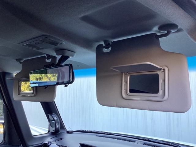 N-BOXカスタム G・ターボパッケージ ディスプレイオーディオ スマートキー セキュリティ パワーウインドウ ESC キーレスエントリー オートクルーズコントロール ABS 助手席エアバック パワーステアリング ターボ USB エアバック(31枚目)