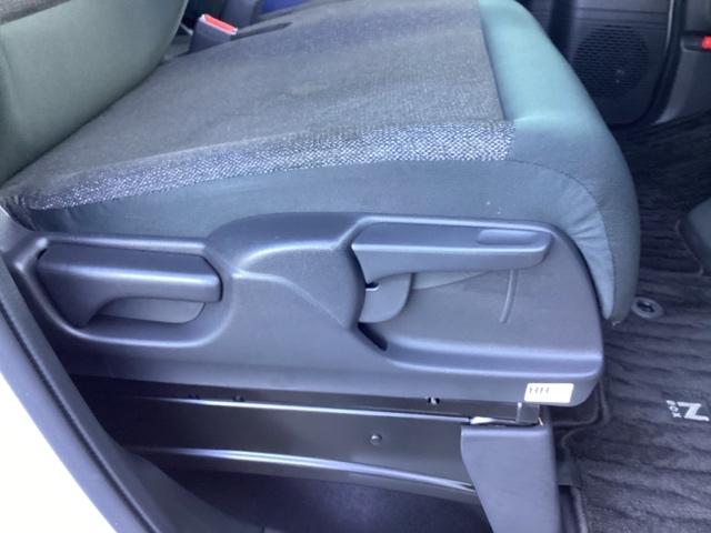 N-BOXカスタム ベースグレード USB接続 CMBS Dレコ 禁煙 オートエアコン スマートキ LED 盗難防止装置 クルコン ETC バックカメラ フルセグTV パワーステアリング エアバッグ ESC フリーキー(25枚目)