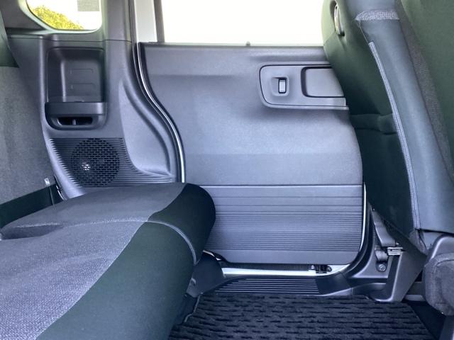 N-BOXカスタム ベースグレード USB接続 CMBS Dレコ 禁煙 オートエアコン スマートキ LED 盗難防止装置 クルコン ETC バックカメラ フルセグTV パワーステアリング エアバッグ ESC フリーキー(29枚目)