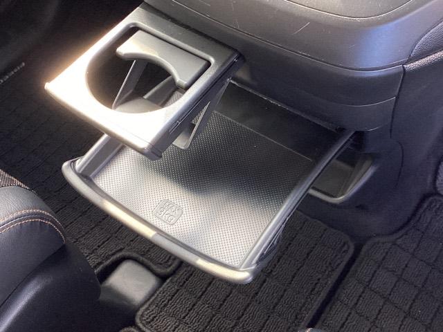 フリード クロスター・ホンダセンシング　ホンダ純正メモリーナビ　フルセグＴＶ　両ＰＳＤ　地デジ　エアバック　Ｉストップ　ＶＳＡ　リヤカメラ　ＤＶＤ再生　ウォークスルー　イモビライザー　キーフリー　パワステ　クルコン　ＡＡＣ　ＬＥＤライト（14枚目）