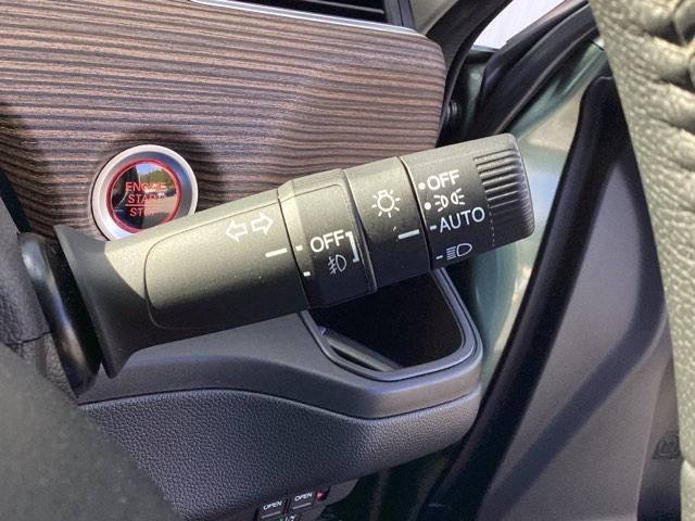 フリード クロスター・ホンダセンシング　ホンダ純正メモリーナビ　フルセグＴＶ　両ＰＳＤ　地デジ　エアバック　Ｉストップ　ＶＳＡ　リヤカメラ　ＤＶＤ再生　ウォークスルー　イモビライザー　キーフリー　パワステ　クルコン　ＡＡＣ　ＬＥＤライト（19枚目）