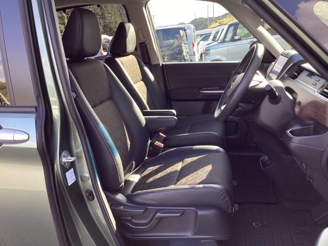 フリード クロスター・ホンダセンシング　ホンダ純正メモリーナビ　フルセグＴＶ　両ＰＳＤ　地デジ　エアバック　Ｉストップ　ＶＳＡ　リヤカメラ　ＤＶＤ再生　ウォークスルー　イモビライザー　キーフリー　パワステ　クルコン　ＡＡＣ　ＬＥＤライト（21枚目）