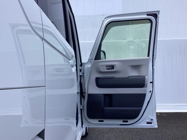 Ｎ－ＢＯＸ ベースグレード　ＨｏｎｄａＣＯＮＮＥＣＴ対応純正メモリーナビ　衝突軽減システム　スマートキ－　両側スライドドア　カーテンエアバック　イモビライザー　ＥＣＯモード　横滑り防止　オートクルーズ　ＬＥＤヘッドライト　地デジ（36枚目）