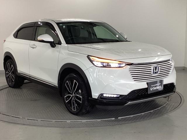 ヴェゼル ｅ：ＨＥＶＺ　純正ナビ　フルセグ　リアカメラ　衝突回避支援ブレーキ機能　スマキ　Ｐトランク　フルオートエアコン　Ｄレコ　エアバッグ　両席エアバック　Ｒカメ　パワーウィンドウ　ＬＥＤランプ　ソナー　クルーズＣ　ＵＳＢ（7枚目）