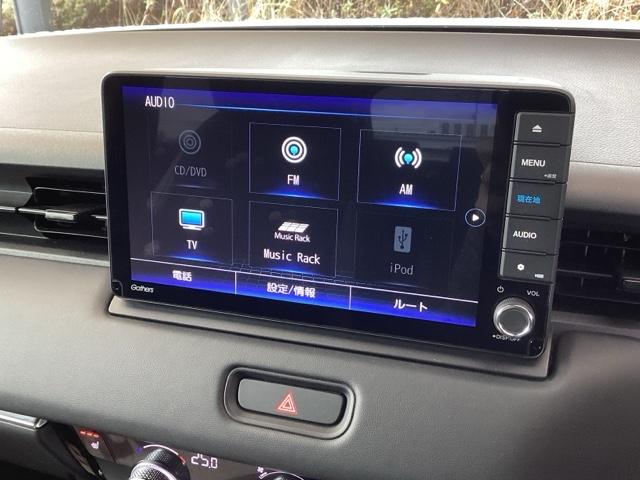 ヴェゼル ｅ：ＨＥＶＺ　純正ナビ　フルセグ　リアカメラ　衝突回避支援ブレーキ機能　スマキ　Ｐトランク　フルオートエアコン　Ｄレコ　エアバッグ　両席エアバック　Ｒカメ　パワーウィンドウ　ＬＥＤランプ　ソナー　クルーズＣ　ＵＳＢ（11枚目）