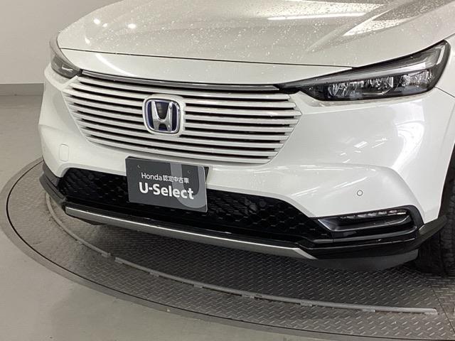 ヴェゼル ｅ：ＨＥＶＺ　純正ナビ　フルセグ　リアカメラ　衝突回避支援ブレーキ機能　スマキ　Ｐトランク　フルオートエアコン　Ｄレコ　エアバッグ　両席エアバック　Ｒカメ　パワーウィンドウ　ＬＥＤランプ　ソナー　クルーズＣ　ＵＳＢ（28枚目）