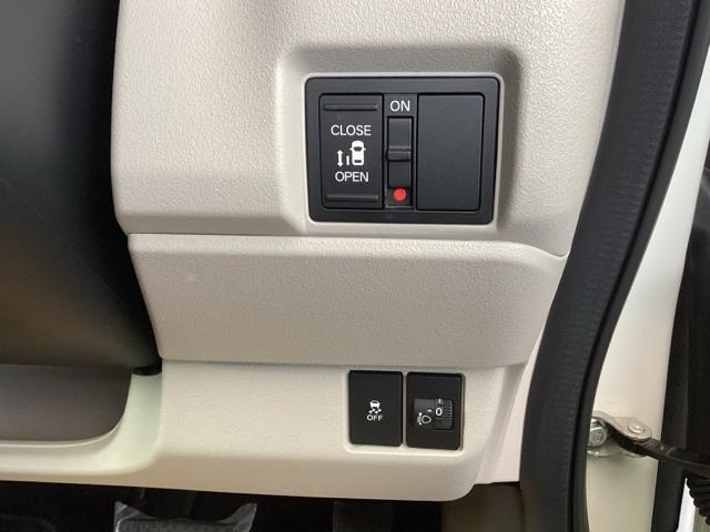 Ｎ－ＢＯＸ ベースグレード　純正ナビ　フルセグ　リアカメラ　衝突軽減システム　スマートキ－　カーテンエアバック　イモビライザー　ＥＣＯモード　横滑り防止　オートクルーズ　ＬＥＤヘッドライト　キーフリー　地デジ　パワーステアリング（17枚目）