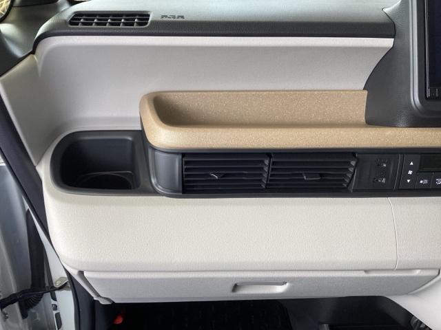 Ｎ－ＢＯＸ ベースグレード　純正ナビ　フルセグ　リアカメラ　衝突軽減システム　スマートキ－　カーテンエアバック　イモビライザー　ＥＣＯモード　横滑り防止　オートクルーズ　ＬＥＤヘッドライト　キーフリー　地デジ　パワーステアリング（44枚目）