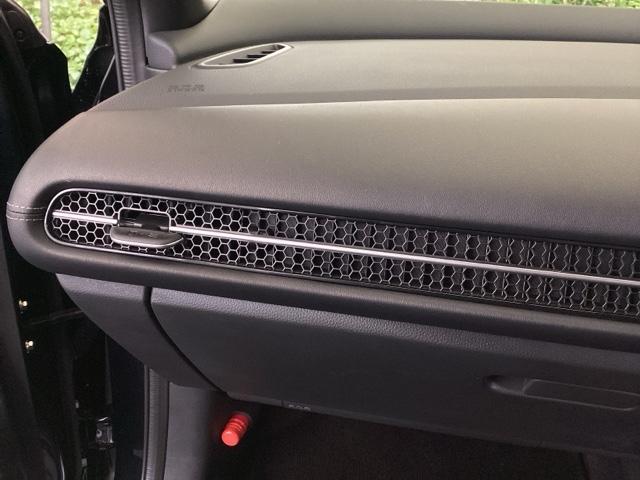 ＺＲ－Ｖ ｅ：ＨＥＶＺ特別仕様車ブラックスタイル　純正ナビ　フルセグ　リアカメラ　アラウンドビューモニター　ＬＥＤヘッドランプ　スマ－トキ－　クルコン　ＥＴＣ車載器　電動シート　禁煙　ドライブレコーダー　シートヒーター　本革シート　バックカメラ（39枚目）