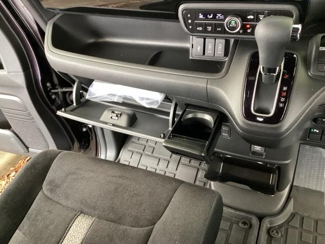 N-BOXカスタム L 純正メモリーナビ ドラレコ リアカメラ Pソナー サイドエアバッグ ナビTV Aストップ シートヒータ ベンチシート 点検記録簿 キーフリーシステム LEDライト クルーズコントロール AC スマキー(40枚目)