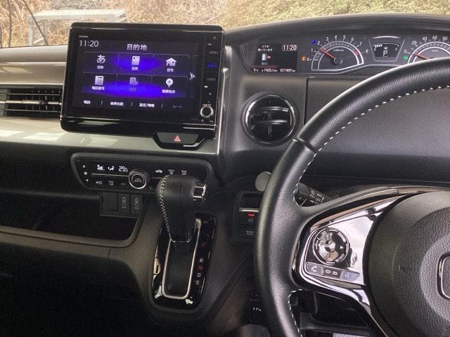 Ｎ－ＢＯＸカスタム Ｌスタイル＋ブラック　純正ナビ　フルセグ　リアカメラ　横滑防止　衝突被害軽減　Ｒカメ　パワーウィンドウ　Ａライト　カーテンエアバック　パワステ　ナビ＆ＴＶ　オートエアコン　ＡＢＳ　ベンチシート　クルコン　ＵＳＢポート（2枚目）