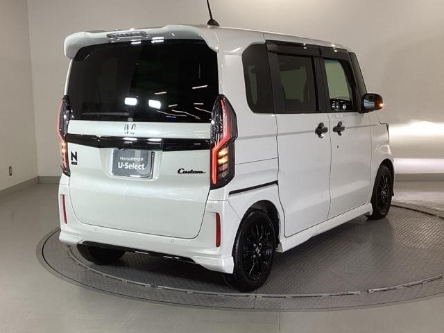 Ｎ－ＢＯＸカスタム Ｌスタイル＋ブラック　純正ナビ　フルセグ　リアカメラ　横滑防止　衝突被害軽減　Ｒカメ　パワーウィンドウ　Ａライト　カーテンエアバック　パワステ　ナビ＆ＴＶ　オートエアコン　ＡＢＳ　ベンチシート　クルコン　ＵＳＢポート（8枚目）