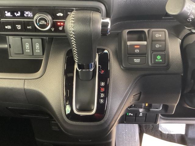 Ｎ－ＢＯＸカスタム Ｌスタイル＋ブラック　純正ナビ　フルセグ　リアカメラ　横滑防止　衝突被害軽減　Ｒカメ　パワーウィンドウ　Ａライト　カーテンエアバック　パワステ　ナビ＆ＴＶ　オートエアコン　ＡＢＳ　ベンチシート　クルコン　ＵＳＢポート（14枚目）