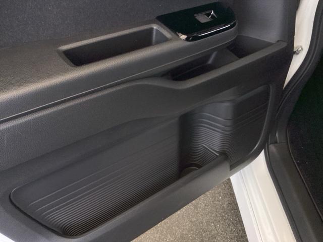 Ｎ－ＢＯＸカスタム Ｌスタイル＋ブラック　純正ナビ　フルセグ　リアカメラ　横滑防止　衝突被害軽減　Ｒカメ　パワーウィンドウ　Ａライト　カーテンエアバック　パワステ　ナビ＆ＴＶ　オートエアコン　ＡＢＳ　ベンチシート　クルコン　ＵＳＢポート（38枚目）