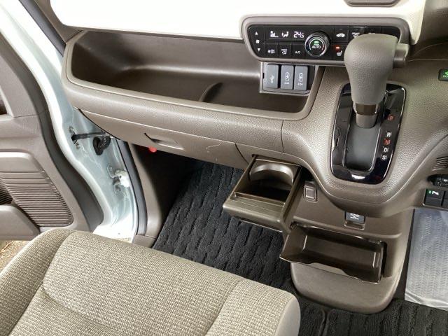 Ｎ－ＢＯＸ Ｌ　純正メモリーナビ　シートヒーター　ＥＴＣ　ＵＳＢ入力　ＤＶＤ視聴可能　ＬＥＤランプ　運転席エアバッグ　イモビライザー　キーフリー　Ｒカメ　パワーウインドウ　ナビＴＶ　助手席エアバッグ　エアコン　地デジ（38枚目）