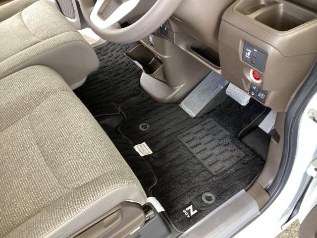 Ｎ－ＢＯＸ Ｌ　純正メモリーナビ　シートヒーター　ＥＴＣ　ＵＳＢ入力　ＤＶＤ視聴可能　ＬＥＤランプ　運転席エアバッグ　イモビライザー　キーフリー　Ｒカメ　パワーウインドウ　ナビＴＶ　助手席エアバッグ　エアコン　地デジ（50枚目）
