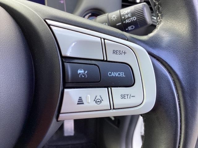 フィット ｅ：ＨＥＶリュクス　パワーウインドウ　エアコン　アイドリングストップ　禁煙　前席シートヒーター　ＥＴＣ車載器　Ｂカメラ　カーテンエアバック　ＵＳＢ接続　フルセグＴＶ　ＡＢＳ　ＬＥＤライト　エアバッグ（37枚目）