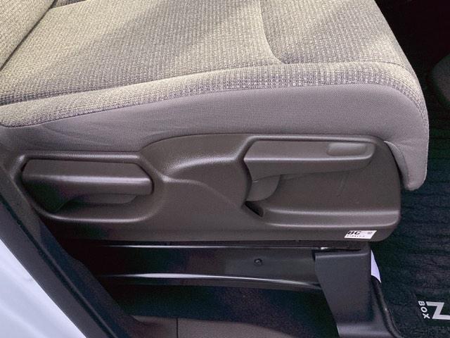 Ｎ－ＢＯＸ Ｌ　ナビ　フルセグ　リヤカメラ　ＤＶＤ視聴可能　ＬＥＤランプ　シートヒータ　禁煙　運転席エアバッグ　イモビライザー　キーフリー　Ｒカメ　パワーウインドウ　助手席エアバッグ　ＥＴＣ付　エアコン　地デジ　ＰＳ（25枚目）