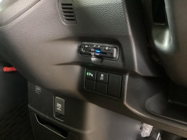 Ｎ－ＢＯＸカスタム Ｌ　純正ナビ　フルセグ　リアカメラ　両席エアバック　Ｂモニタ　ブレーキサポート　セキュリティー　ＬＥＤランプ　キーレスエントリー　ＳＲＳ　横滑り防止機能　片側電動両側スライドドア　ＤＶＤ再生機能　ＰＷ（15枚目）