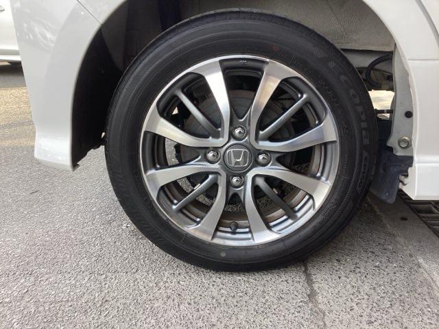 Ｎ－ＢＯＸカスタム Ｌ　純正ナビ　フルセグ　リアカメラ　両席エアバック　Ｂモニタ　ブレーキサポート　セキュリティー　ＬＥＤランプ　キーレスエントリー　ＳＲＳ　横滑り防止機能　片側電動両側スライドドア　ＤＶＤ再生機能　ＰＷ（25枚目）