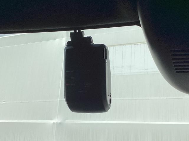 Ｎ－ＢＯＸカスタム ベースグレード　ＨｏｎｄａＣＯＮＮＥＣＴ対応純正メモリーナビ　ドラレコ　ナビテレビ　レーダーブレーキサポート　ＥＴＣ装備　定期点検記録簿　地デジ対応　サイドエアバック　Ｓヒータ　スマートキー＆プッシュスタート　ＵＳＢ（12枚目）