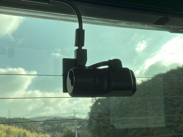 Ｎ－ＢＯＸカスタム ベースグレード　ＨｏｎｄａＣＯＮＮＥＣＴ対応純正メモリーナビ　ドラレコ　ナビテレビ　レーダーブレーキサポート　ＥＴＣ装備　定期点検記録簿　地デジ対応　サイドエアバック　Ｓヒータ　スマートキー＆プッシュスタート　ＵＳＢ（13枚目）