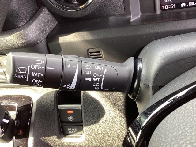 Ｎ－ＢＯＸカスタム ベースグレード　ＨｏｎｄａＣＯＮＮＥＣＴ対応純正メモリーナビ　ドラレコ　ナビテレビ　レーダーブレーキサポート　ＥＴＣ装備　定期点検記録簿　地デジ対応　サイドエアバック　Ｓヒータ　スマートキー＆プッシュスタート　ＵＳＢ（17枚目）