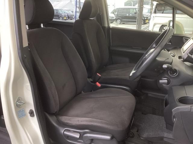 フリード ＧＨ　ＥＴＣ／純正ナビ／バックモニター　地デジＴＶ　キーフリー　ＥＴＣ付き　リアカメラ　ＡＣ　盗難防止装置　ナビＴＶ　ＤＶＤ　ＳＲＳ　Ｗエアバッグ　パワーウィンドウ　パワーステアリング　スマートキー　ＡＢＳ（18枚目）