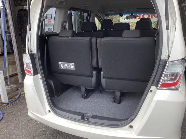 フリード ＧＨ　ＥＴＣ／純正ナビ／バックモニター　地デジＴＶ　キーフリー　ＥＴＣ付き　リアカメラ　ＡＣ　盗難防止装置　ナビＴＶ　ＤＶＤ　ＳＲＳ　Ｗエアバッグ　パワーウィンドウ　パワーステアリング　スマートキー　ＡＢＳ（21枚目）