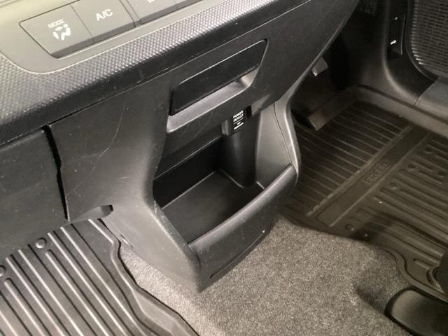 フリード ＧＨ　ＥＴＣ／純正ナビ／バックモニター　地デジＴＶ　キーフリー　ＥＴＣ付き　リアカメラ　ＡＣ　盗難防止装置　ナビＴＶ　ＤＶＤ　ＳＲＳ　Ｗエアバッグ　パワーウィンドウ　パワーステアリング　スマートキー　ＡＢＳ（37枚目）