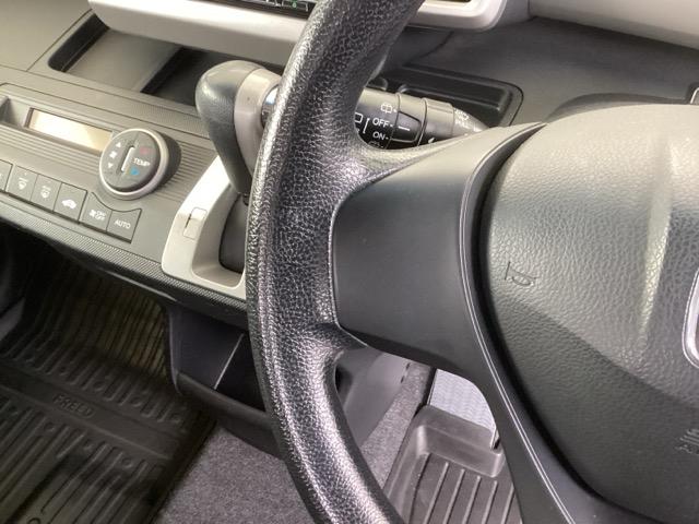 フリード ＧＨ　ＥＴＣ／純正ナビ／バックモニター　地デジＴＶ　キーフリー　ＥＴＣ付き　リアカメラ　ＡＣ　盗難防止装置　ナビＴＶ　ＤＶＤ　ＳＲＳ　Ｗエアバッグ　パワーウィンドウ　パワーステアリング　スマートキー　ＡＢＳ（38枚目）