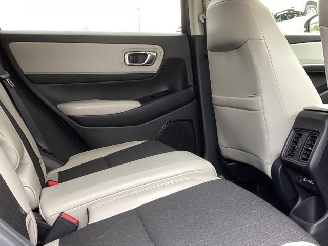 �y���[�z�㕔���Ȏ��[�B�U���������ȏ��������[����̂ɕ֗��ł��B���A�ȃG�A�R���́A�㕔���Ȃ̉��K�������コ���܂��B