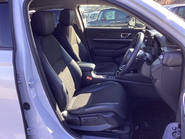 ヴェゼル e:HEVZ HondaCONNECTディスプレイ ドラレコ Sヒータ 地デジフルセグTV 定期点検記録簿 電動テールゲート サイドエアバッグ 後カメラ 前後障害物センサー 横滑防止装置 エアコン パワステ ABS(23枚目)