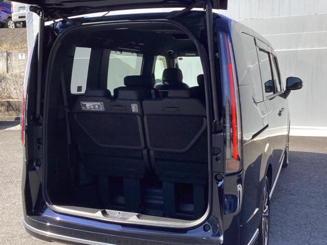 �g�����N�̍L���́A�ǂ��ł��A��������̉ו����ς߂܂���B�R��ڃV�[�g�͏����Ɏ��[���ł��܂��B�Е������|���āA�����ו����悹�邱�Ƃ��ł��ĂƂ��Ă��֗��ł��B