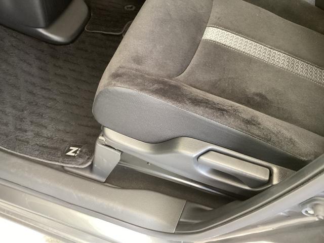 Ｎ－ＢＯＸカスタム Ｌ　純正ナビ　フルセグ　リアカメラ　シートヒーター付き　助手席エアバック　Ｂカメ　ナビ・ＴＶ　ＬＥＤ　エアバッグ　パワーウインドウ　クルコン　エアコン　スマートキーＰスタート　ＵＳＢ　キーレスエントリー（39枚目）