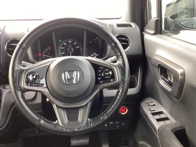 ��ɂȂ��ފ��o�̃X�e�A�����O�ł��B�����S�n�A�f�U�C�����A���쐫�ɂ���������A�C�e���ł��B